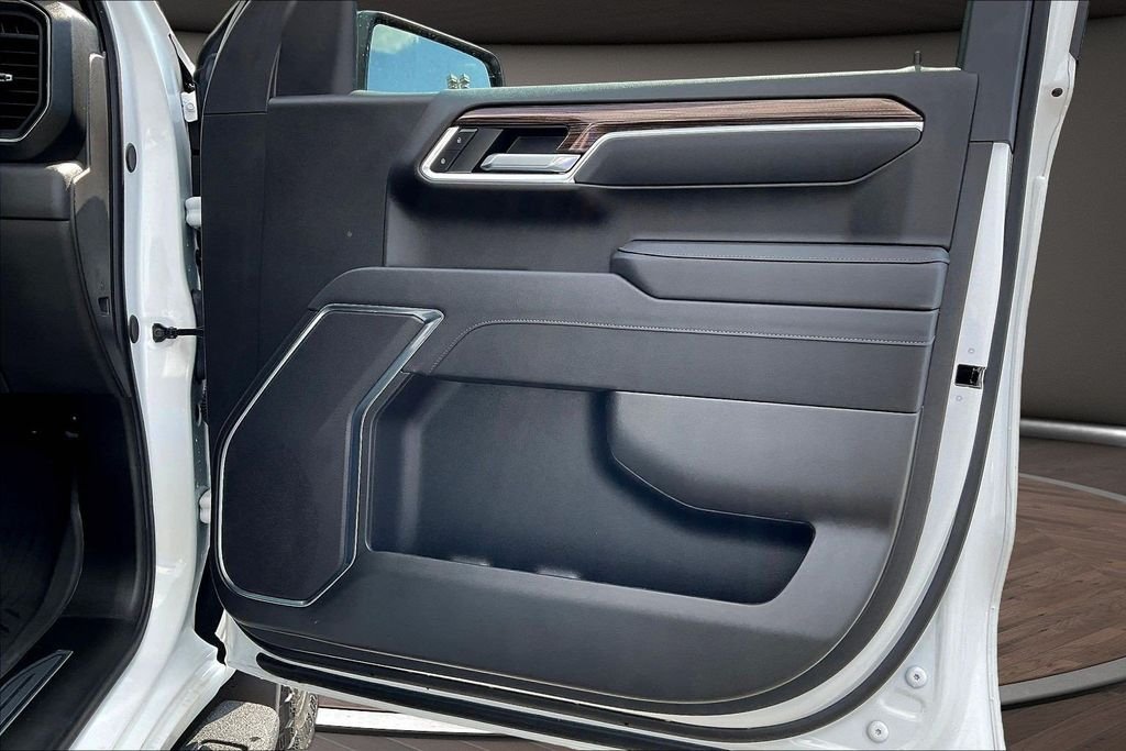 Used 2026 White Chevrolet LT Trail Boss image 32