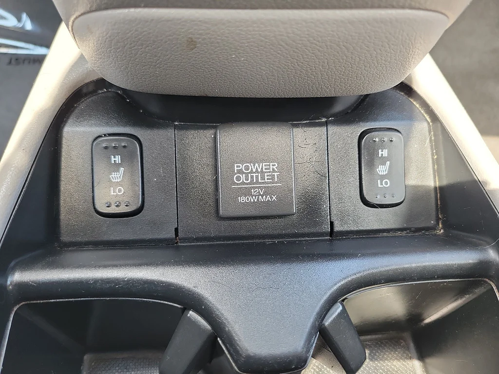 Used 2014 Alabaster Silver Metallic Honda EX-L image 26