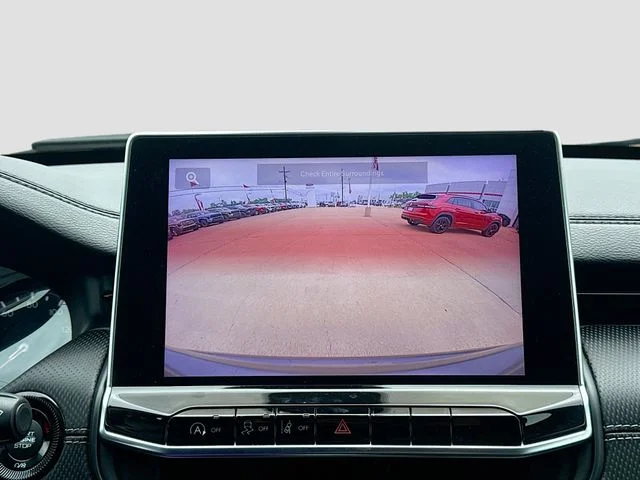 Used 2023 Gray Jeep Altitude image 14