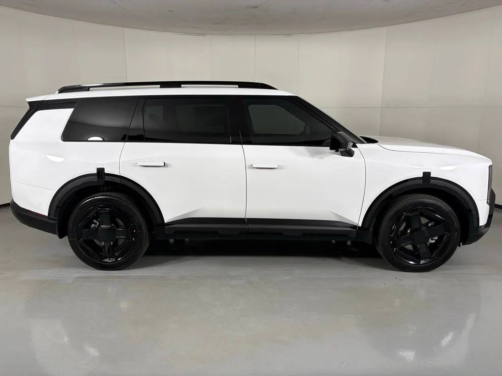 New 2027 Glacial White Pearl Kia X-Line SX Prestige image 8