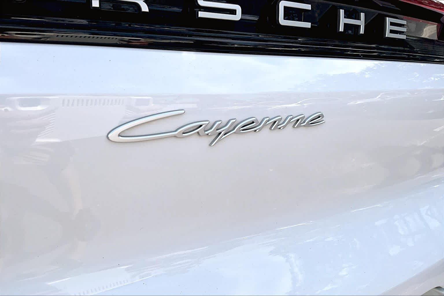 Used 2025 Carrara White Metallic Porsche  image 31