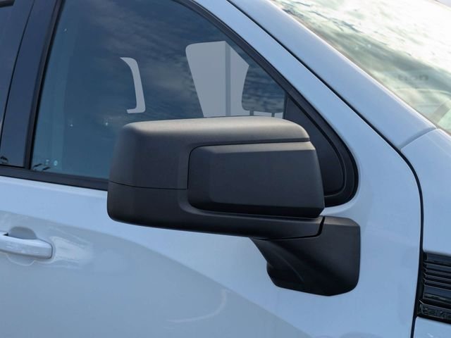 Used 2022 White GMC Elevation image 10