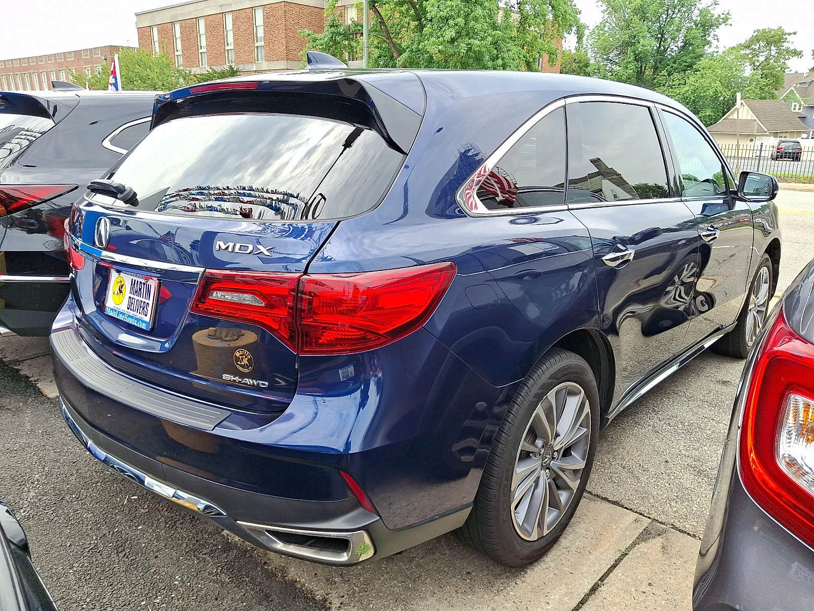 Used 2017 Fathom Blue Pearl Acura w/Technology Pkg image 4