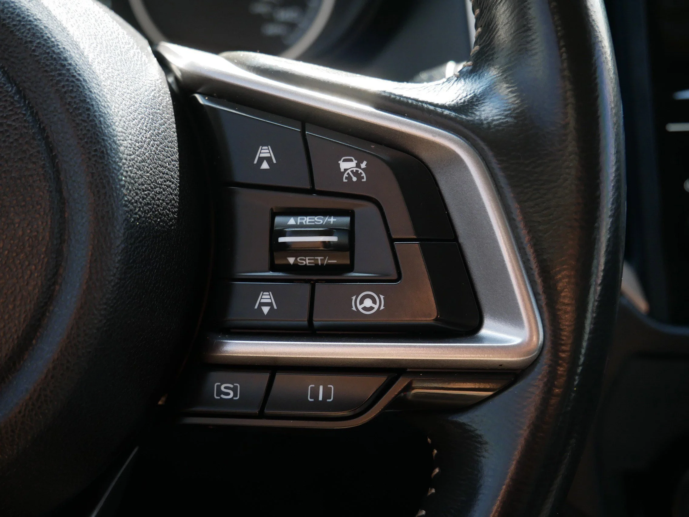 Used 2024 Ice Silver Metallic Subaru Premium image 29