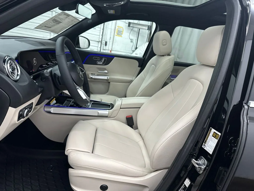 New 2026 Black Mercedes-Benz GLB 250 image 19