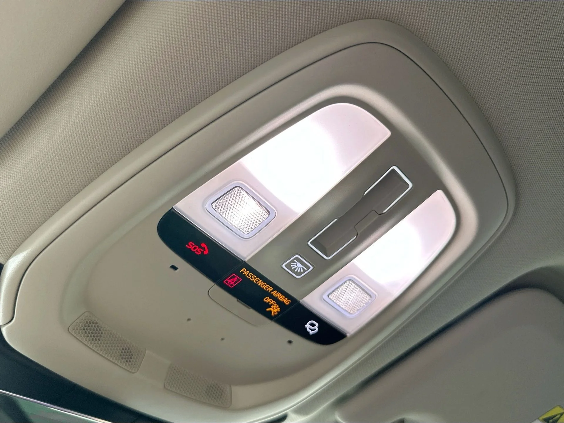 2026 Volvo XC60 Plus - Photo 20