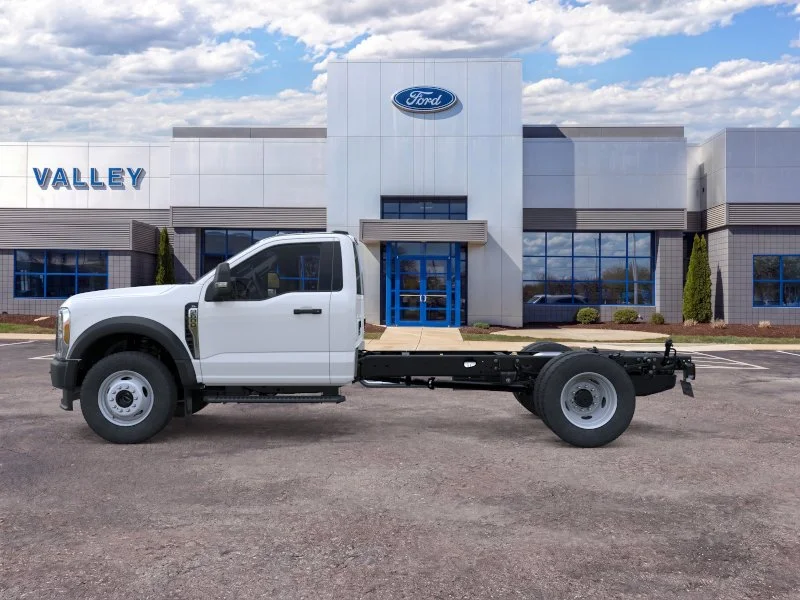 New 2026 Oxford White Ford F-600® XL image 50