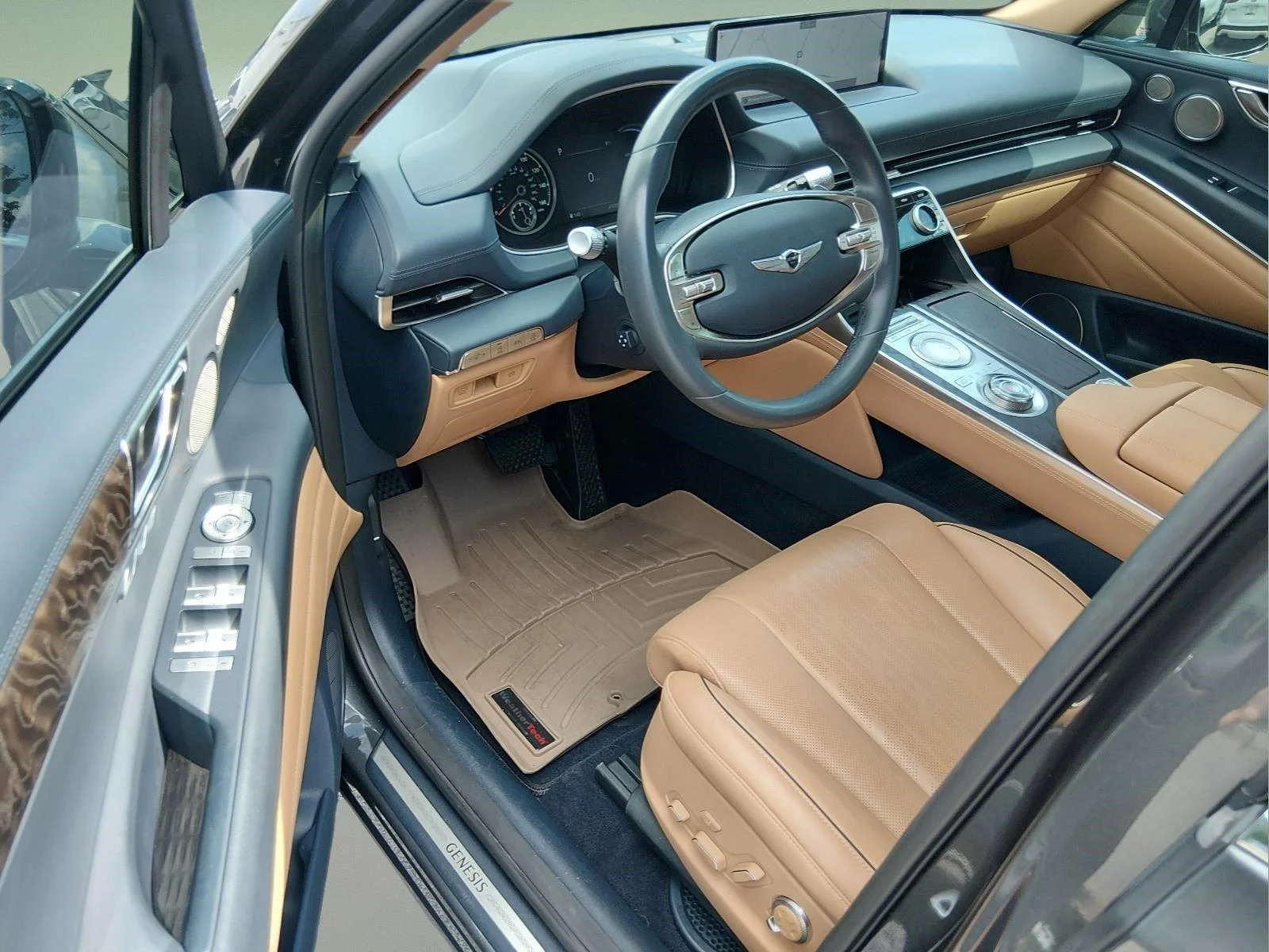Used 2021 Himalayan Gray Genesis Advanced + image 9
