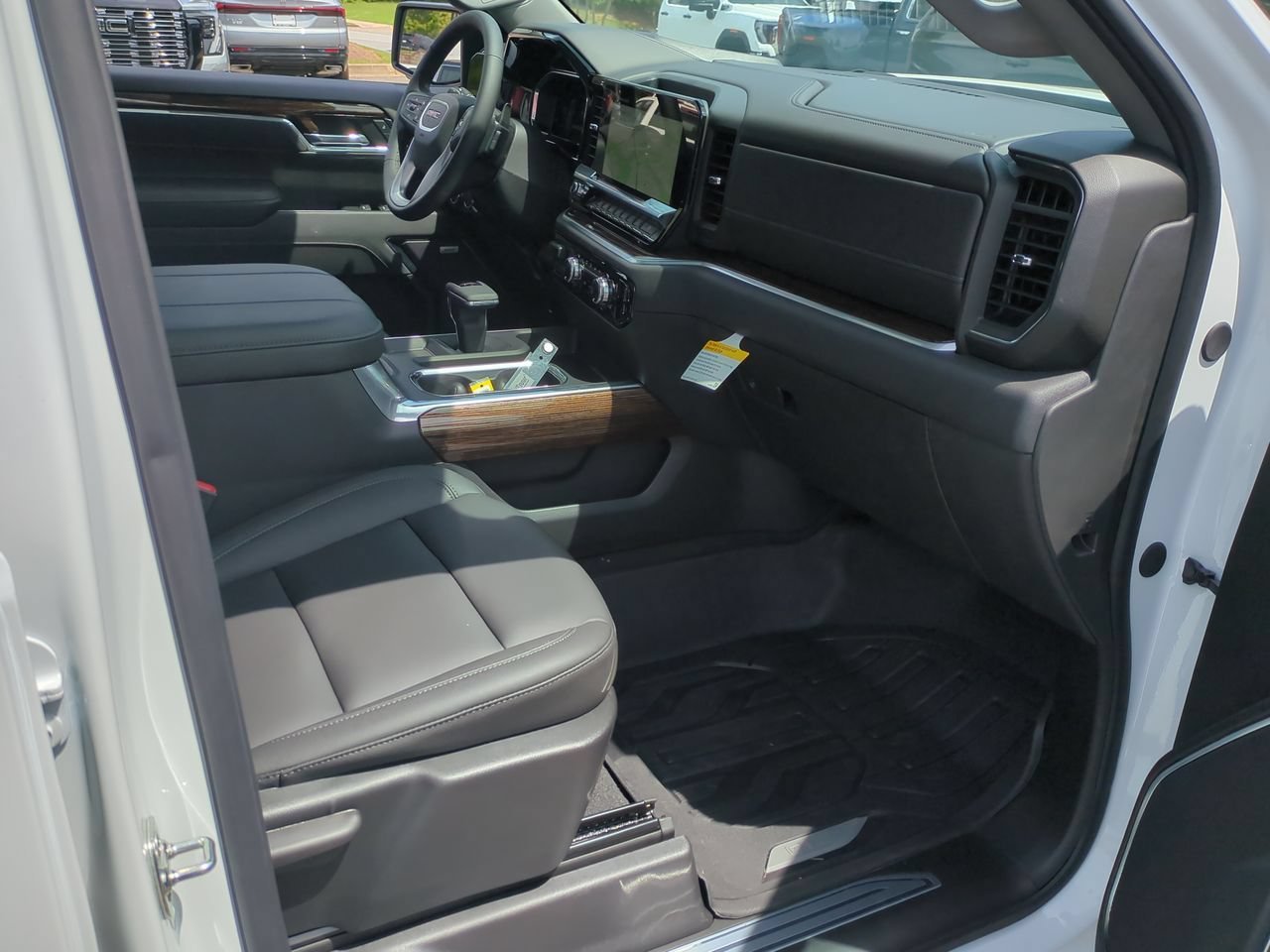 New 2026 Summit White GMC Elevation image 30