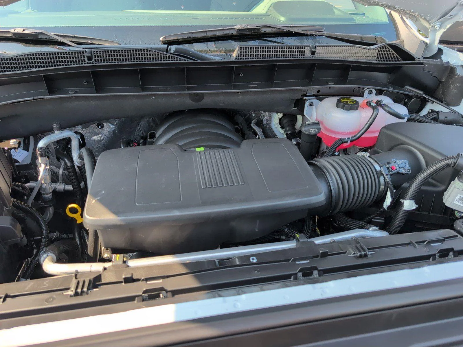 New 2026 Glacier White Tricoat GMC SLT image 13