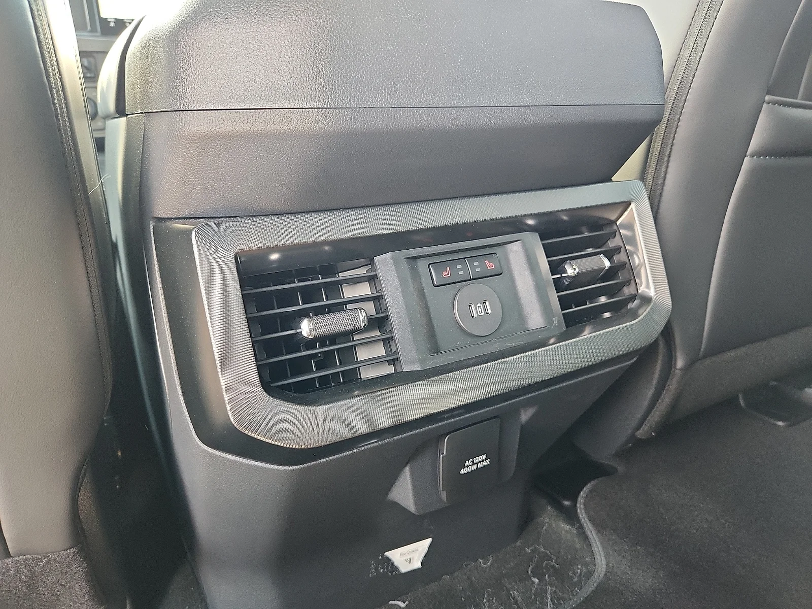 New 2027 Star White Metallic Tri-Coat Ford Platinum image 12