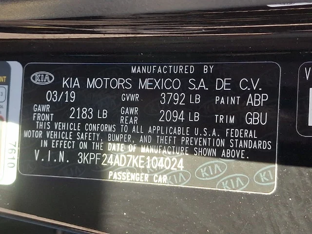 Used 2019 Black Kia LXS image 27
