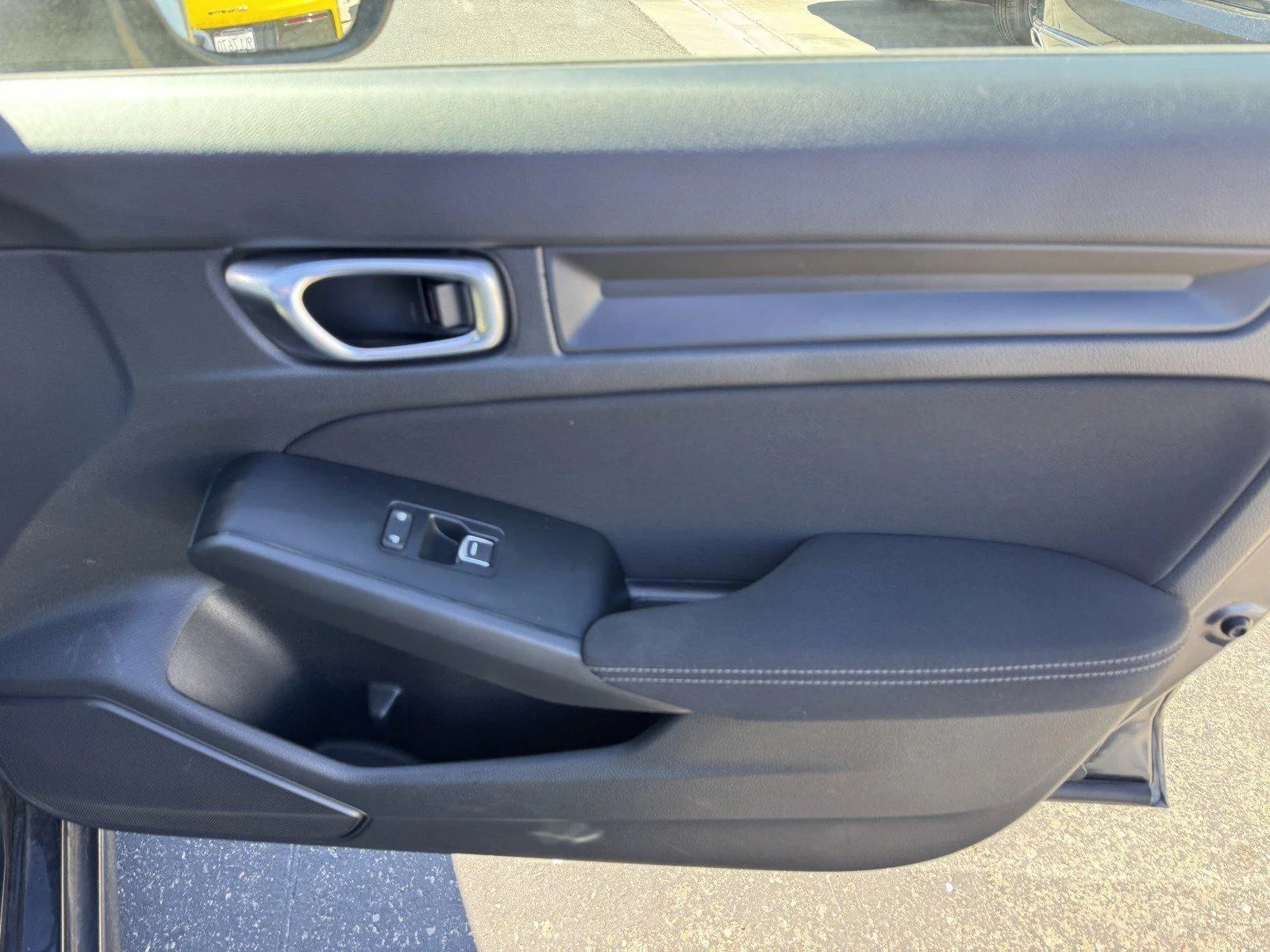Used 2025  Honda LX image 9