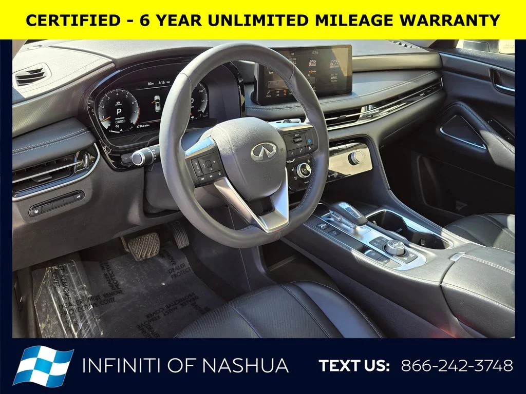 Certified Used 2023 White INFINITI LUXE image 6