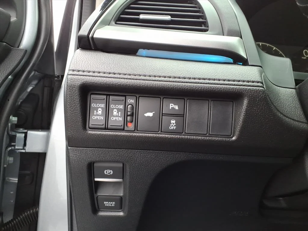 2026 Honda Odyssey Touring - Photo 10