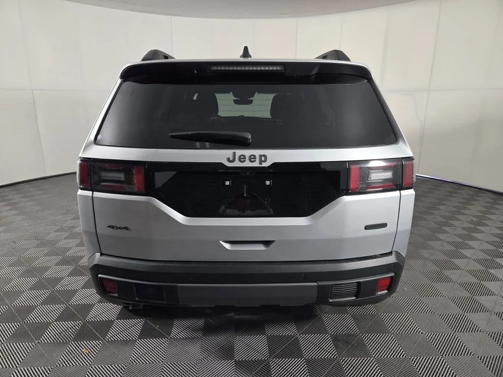 New 2026 Silver Zynith Clear-Coat Exterior Paint Jeep Overland image 6
