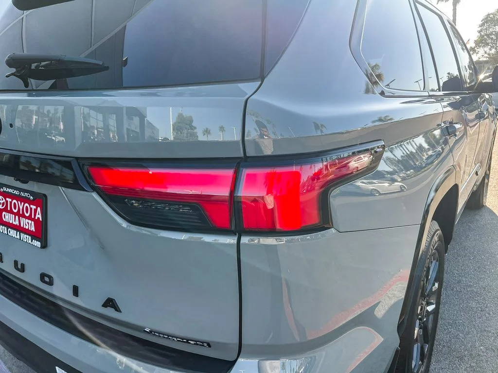 2026 Toyota Sequoia Platinum - Photo 8