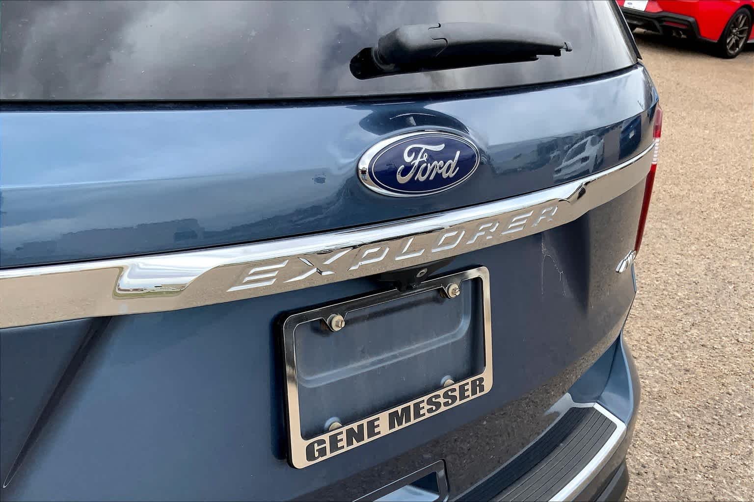 Used 2018 Blue Metallic Ford Limited image 31