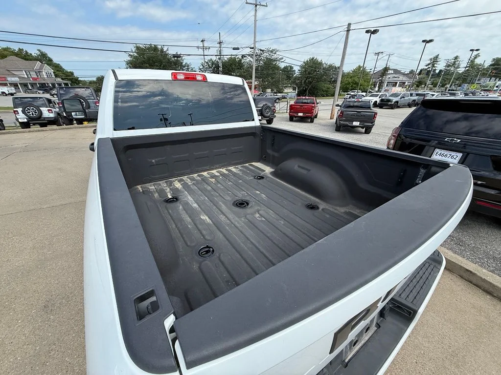 Used 2025 White Ram Big Horn image 8