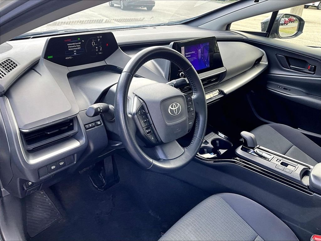 Used 2023  Toyota LE image 8