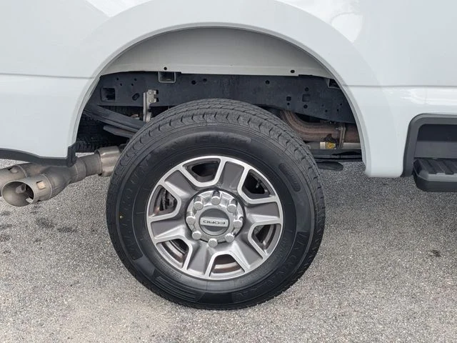 Certified Used 2025 Avalanche Ford XLT image 11