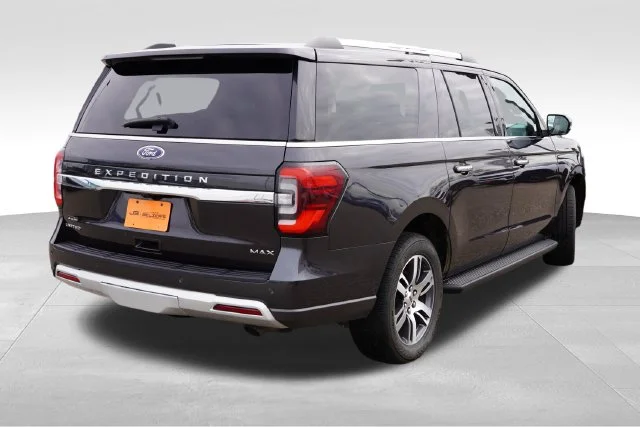 Used 2024 Gray Ford Limited image 5