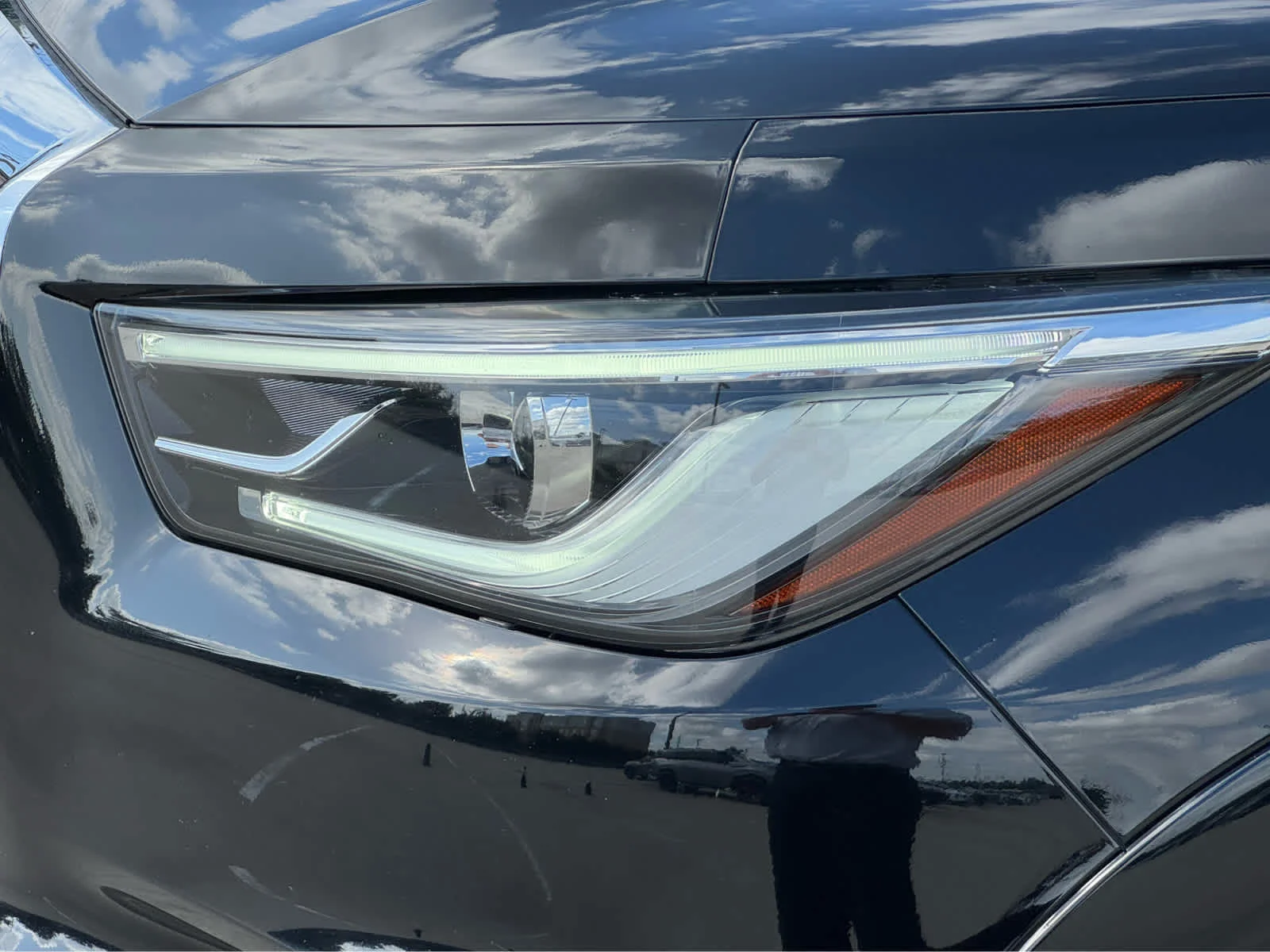Used 2020 Black Obsidian INFINITI LUXE image 9
