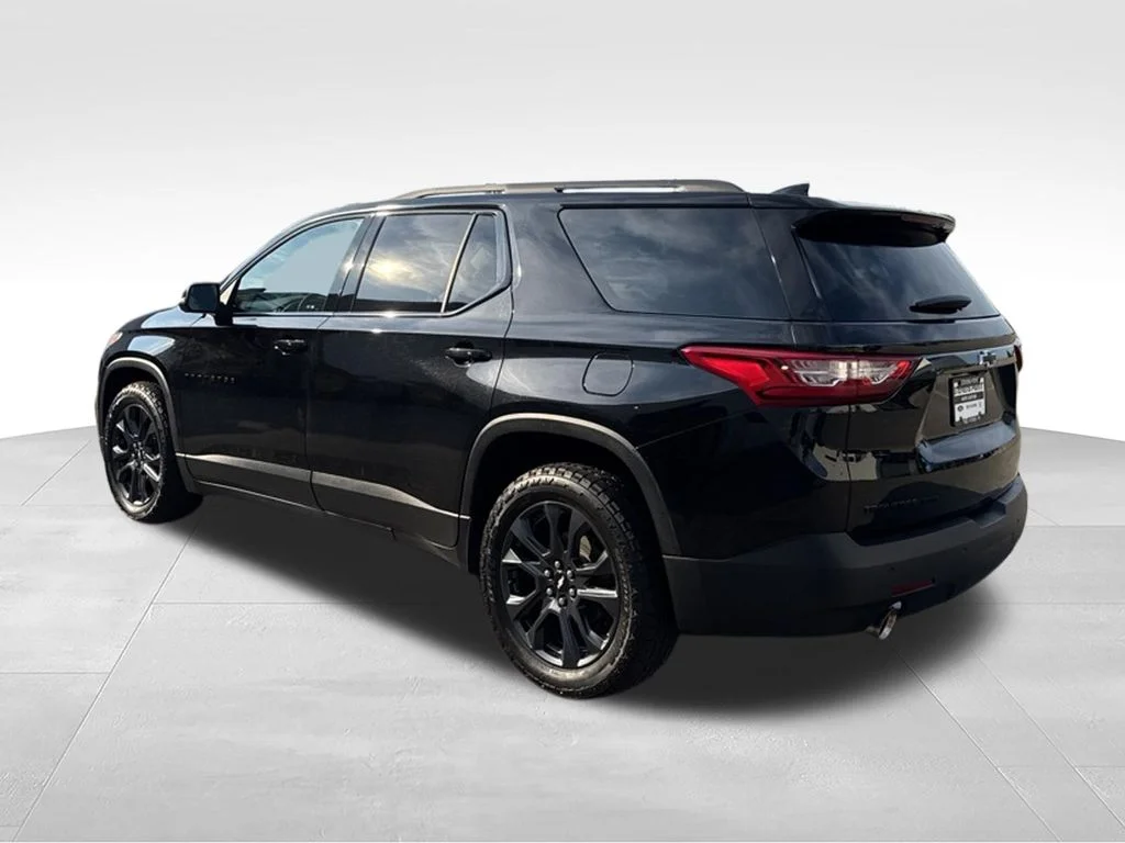 Used 2021 Mosaic Black Metallic Chevrolet RS image 4