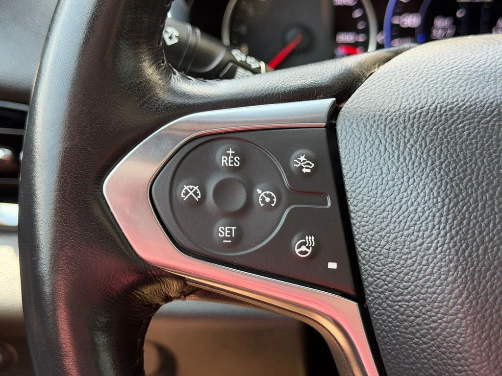 Used 2022 White Chevrolet High Country image 17