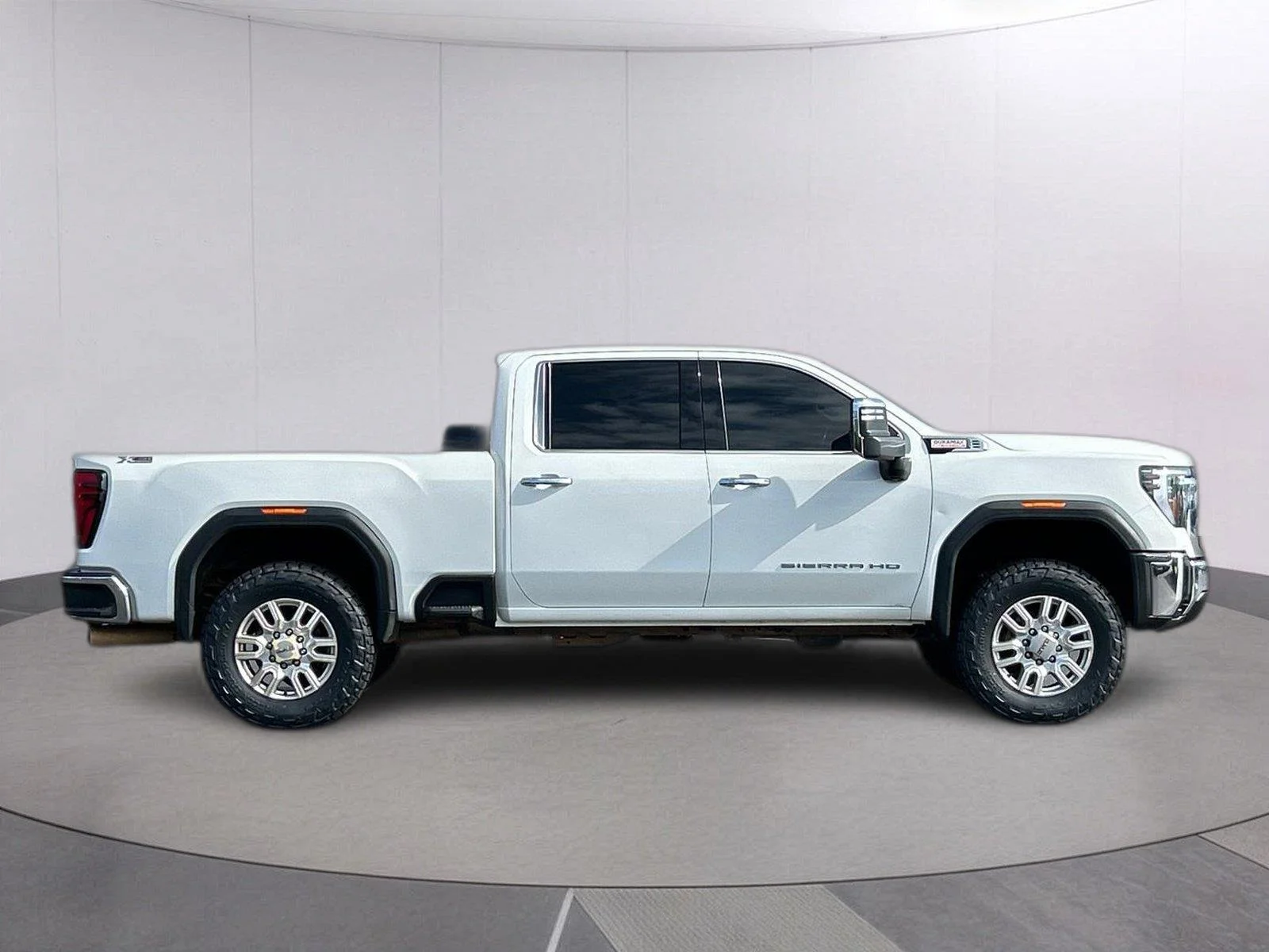 Used 2024 Summit White GMC SLT image 7