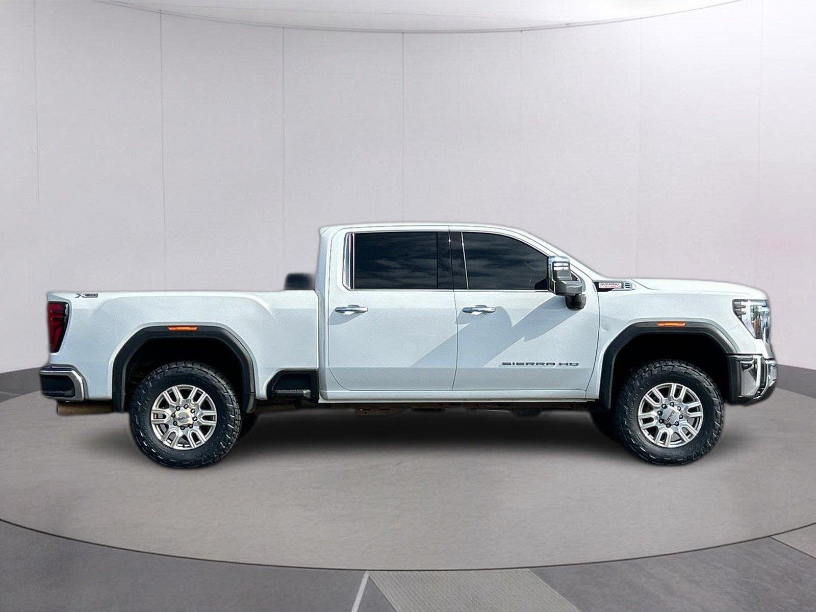 Used 2024 Summit White GMC SLT image 7