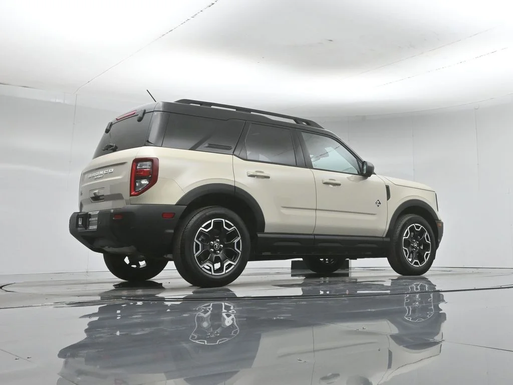 Certified Used 2025 Beige Ford Outer Banks image 51