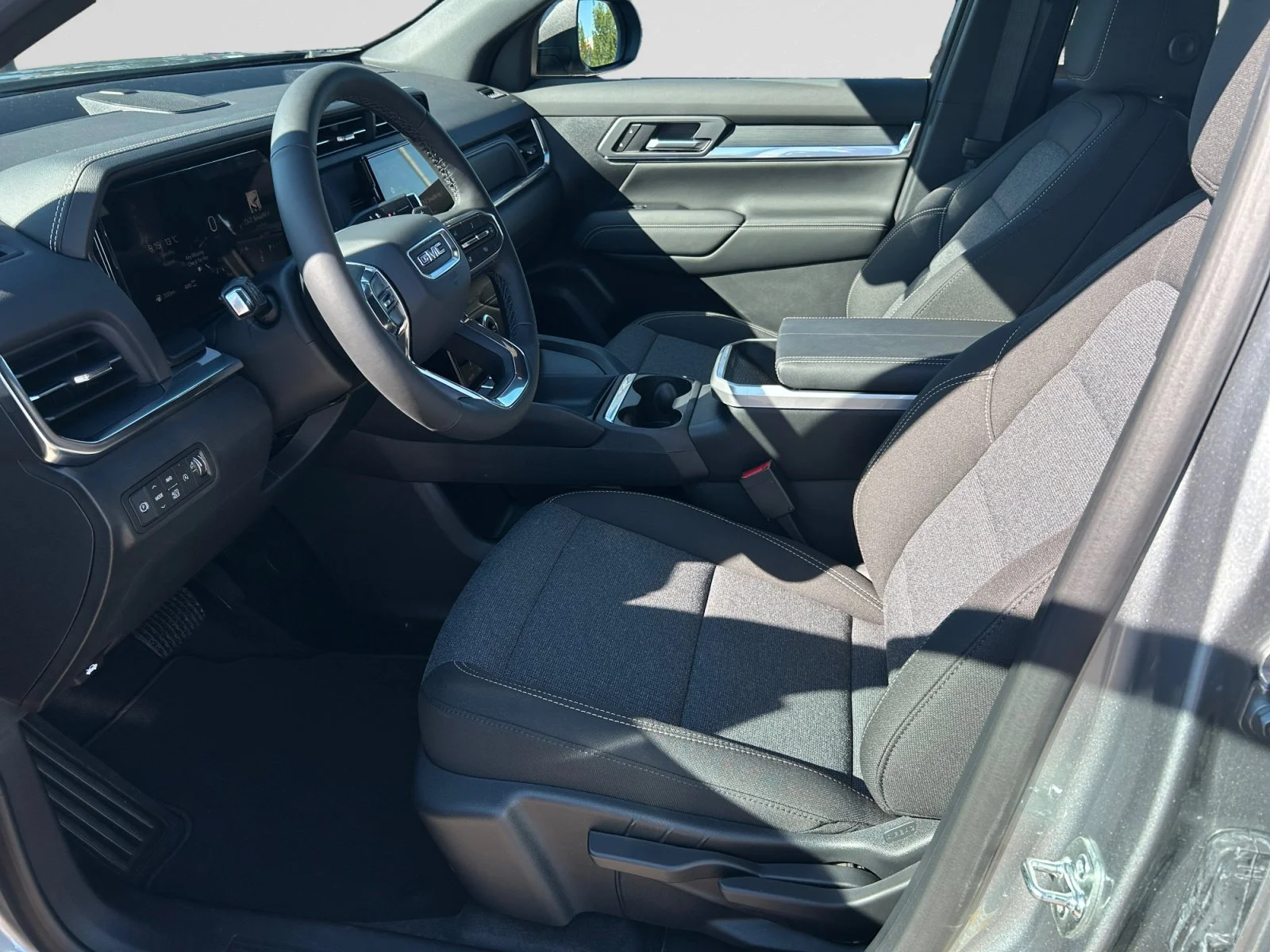 New 2027 Sterling Metallic GMC AWD Elevation image 13