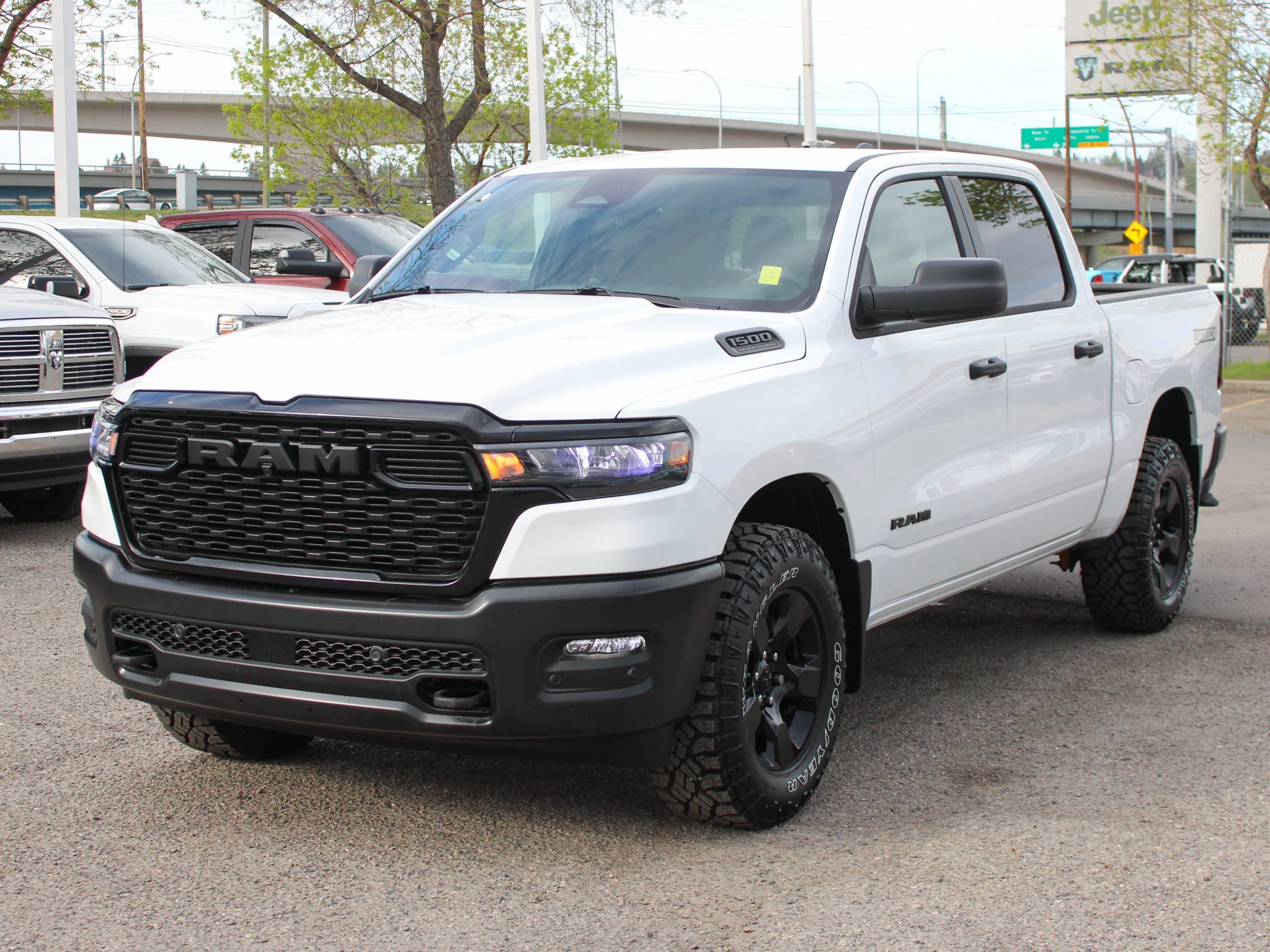 Certified Used 2026 White RAM Warlock * Twin-Turbo | Adaptive Cruise | Apple CarPlay | Bed Utility Group | Remote Start image 13