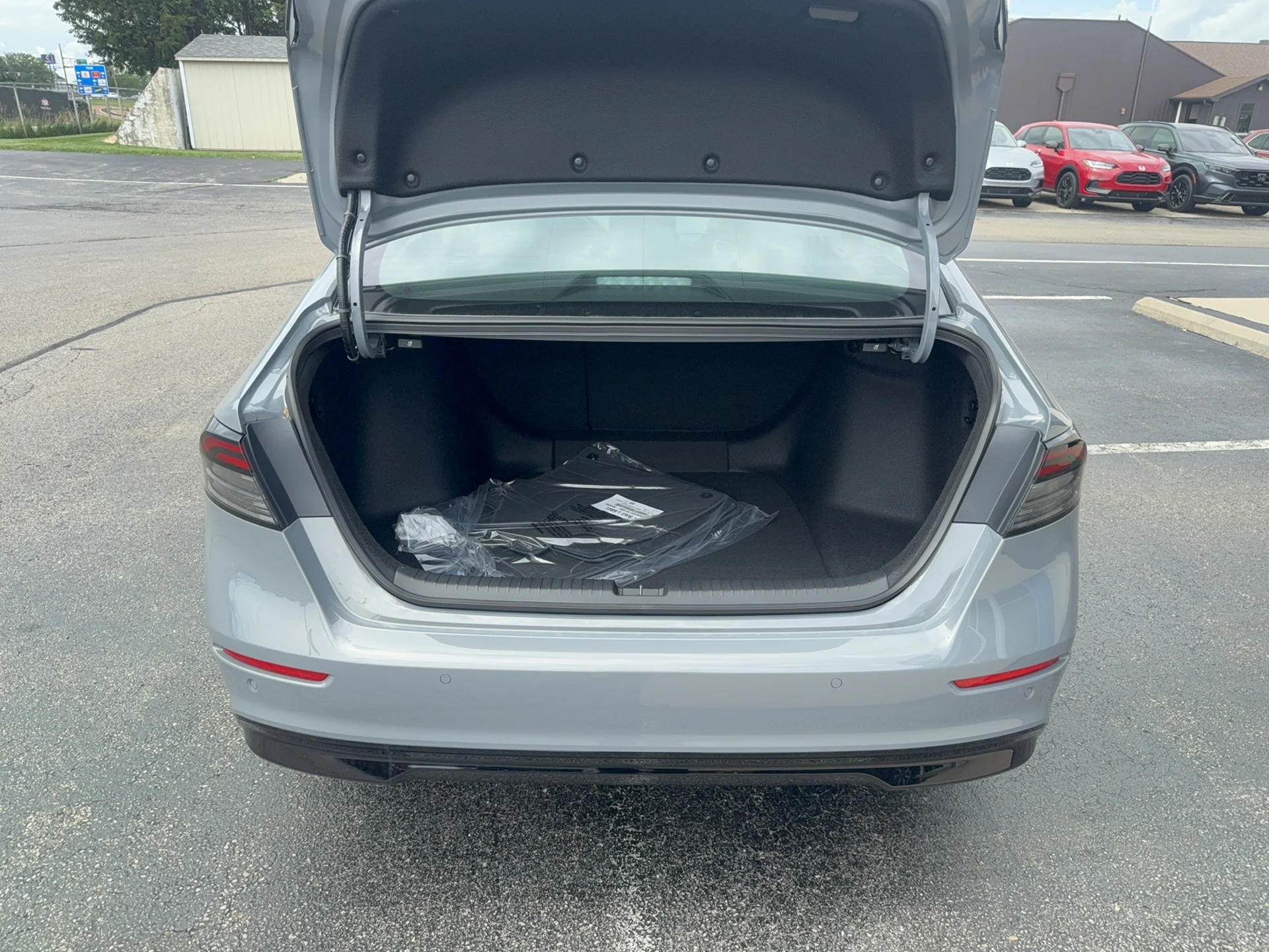 New 2026 Urban Gray Pearl Honda Touring image 17