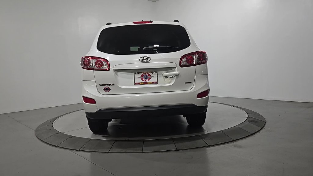 Used 2012 White Hyundai GLS image 9