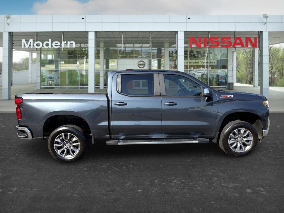 Used 2020 Shadow Gray Metallic Chevrolet LT image 6