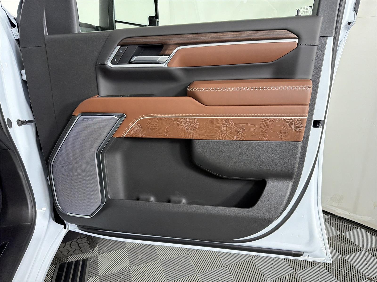 New 2026 Glacier White Tricoat GMC Denali Ultimate image 13