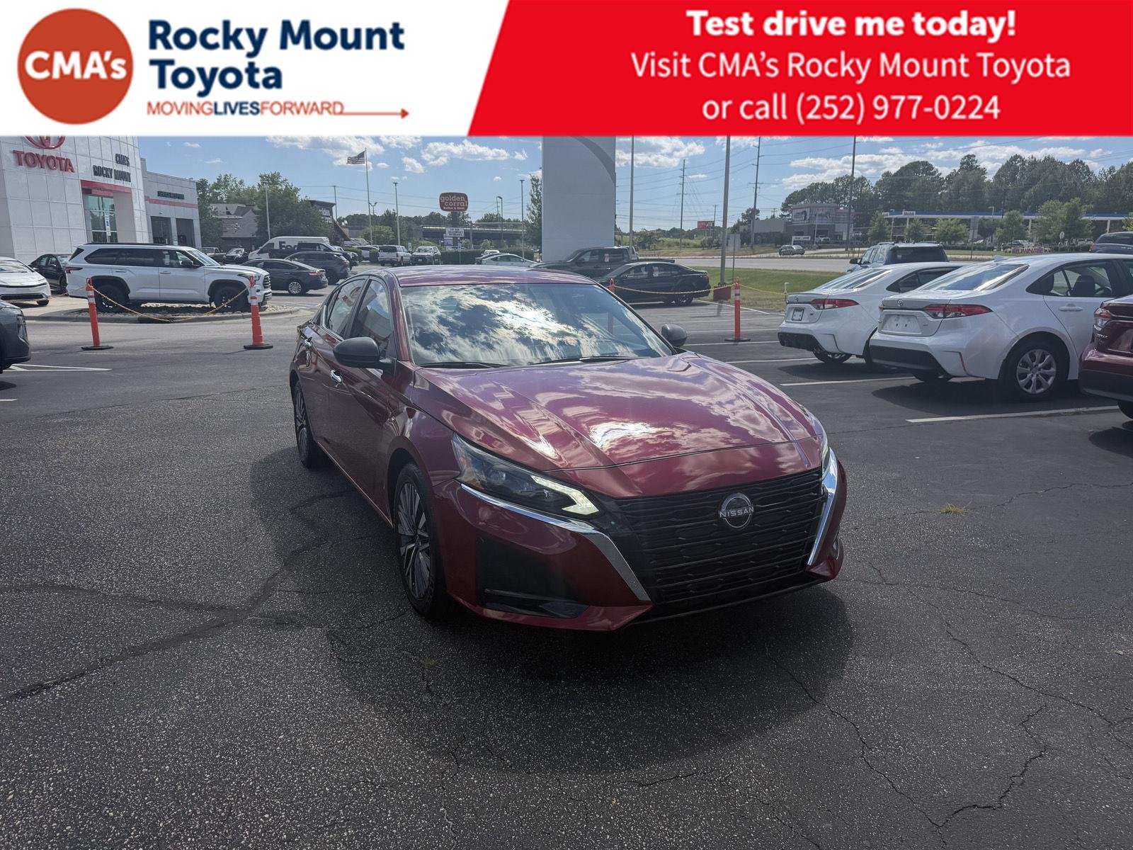 Used 2025 Scarlet Ember Nissan SV image 1