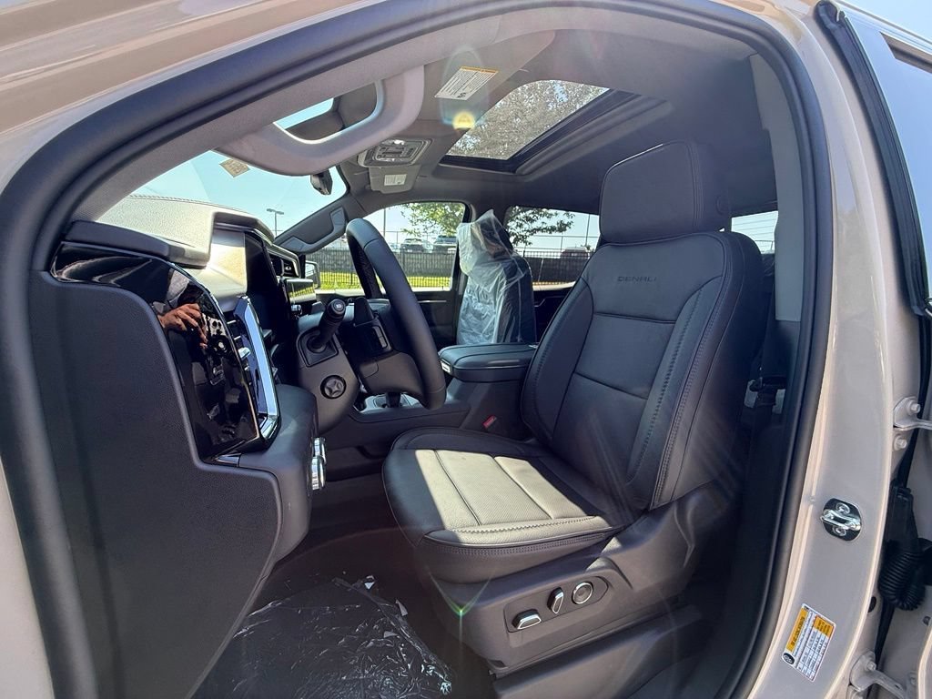 2026 GMC Sierra 1500 Denali - Photo 5