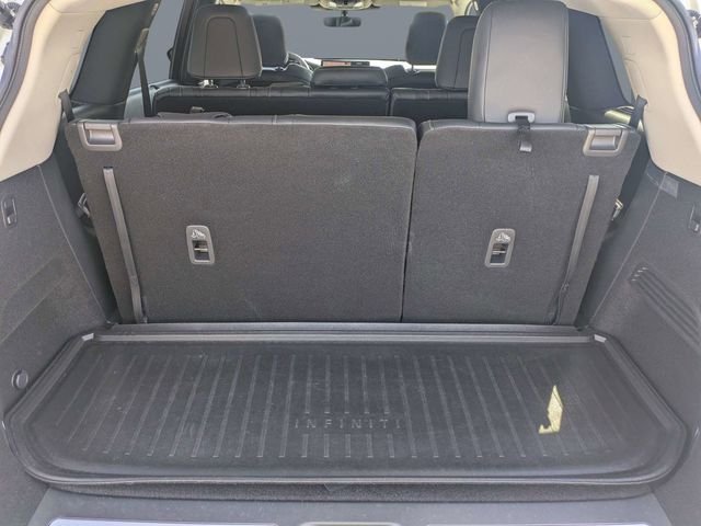 Certified Used 2023 White INFINITI LUXE image 12
