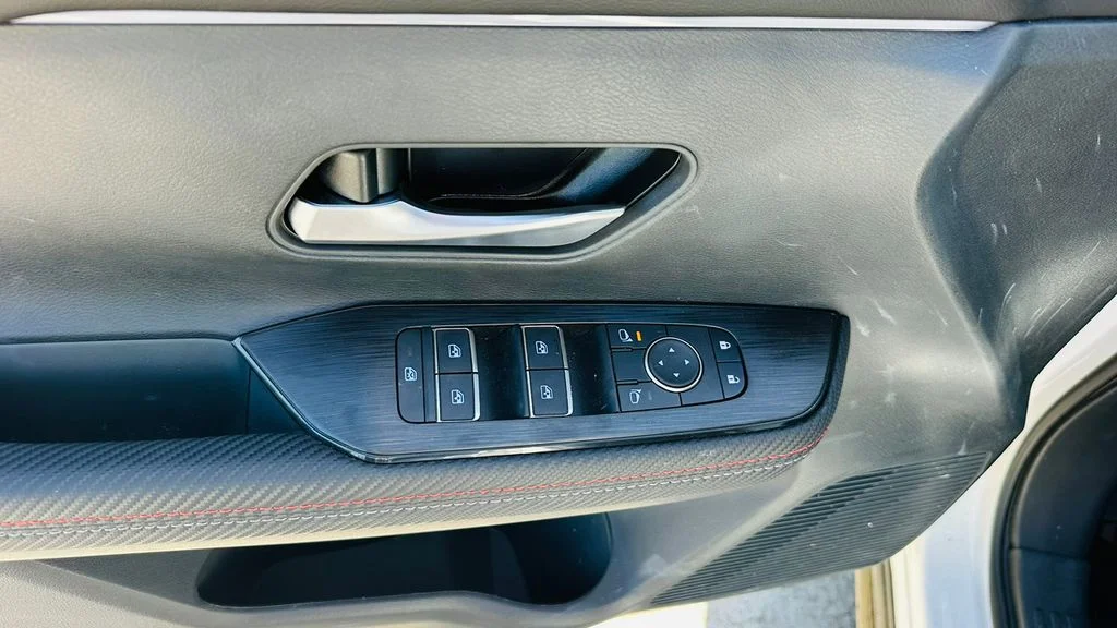 2026 Nissan KICKS SR - Photo 16