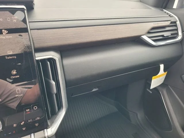 2026 GMC Acadia Denali - Photo 28
