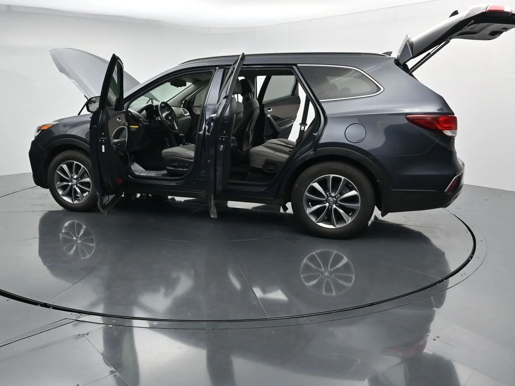 Used 2019 Blue Hyundai SE image 38