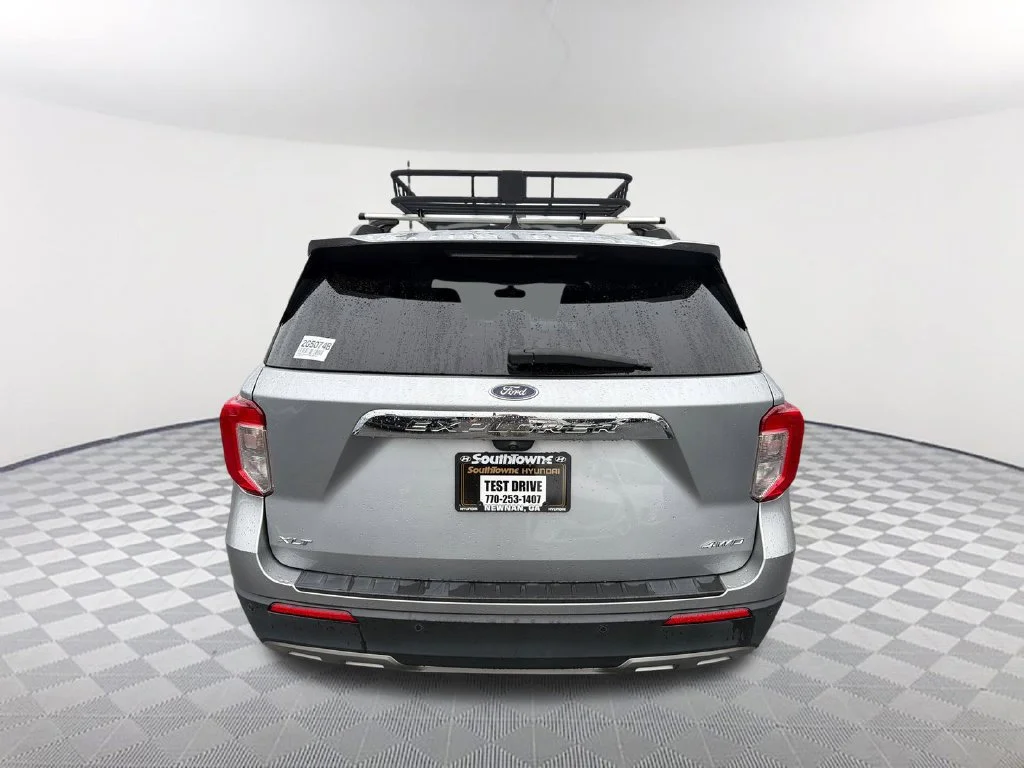 Used 2023 Silver Ford XLT image 6