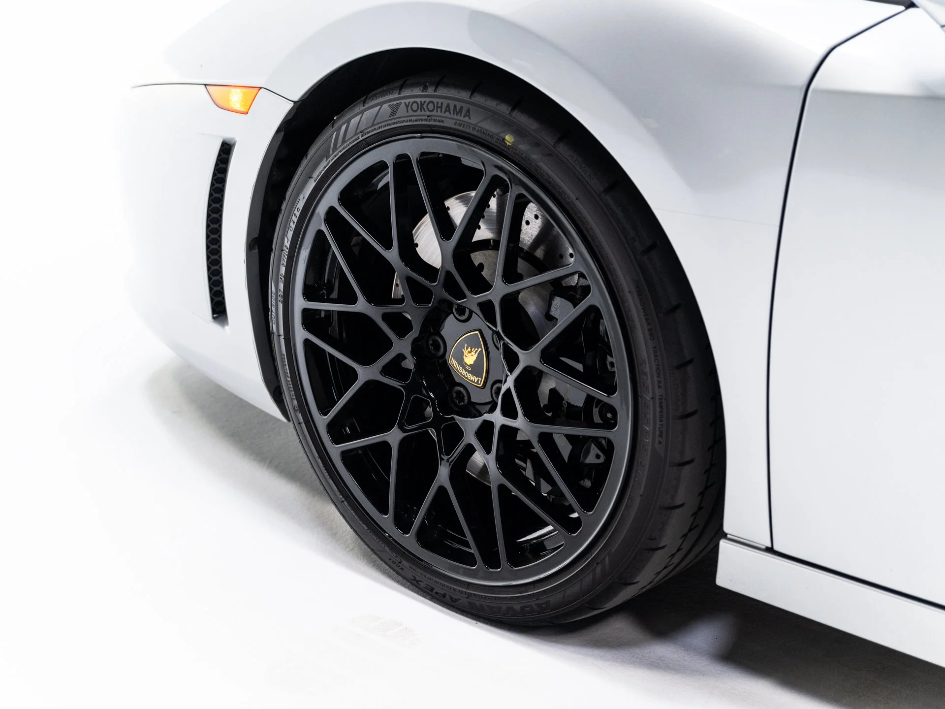 Used 2011 Grigio Thalasso Metallic Lamborghini LP560-4 image 37