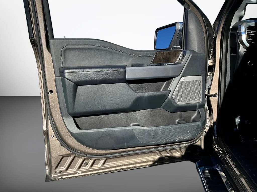 Used 2021 Gray Ford Lariat image 23