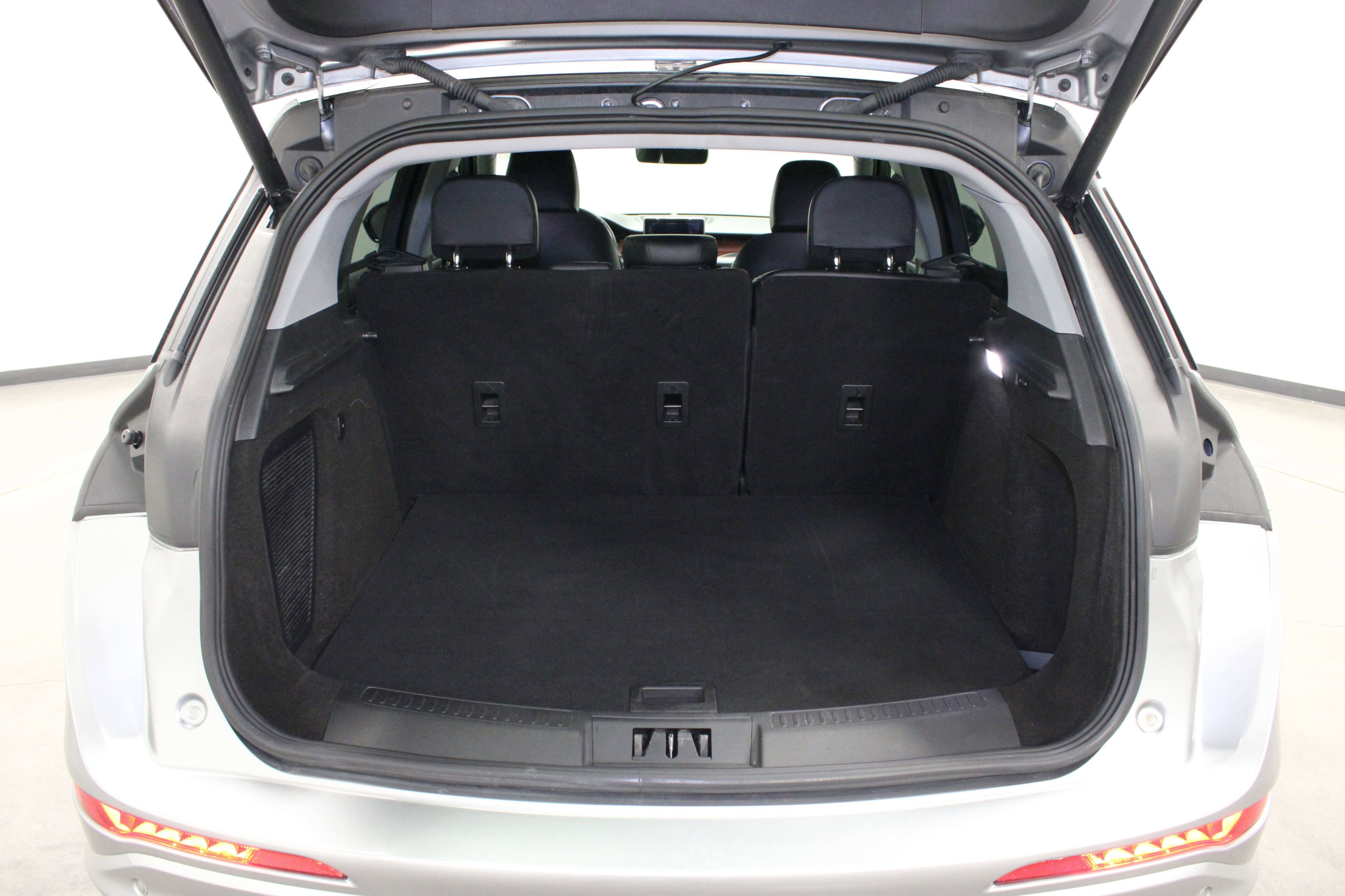 Used 2022 Silver Radiance Metallic Clearcoat Lincoln Grand Touring image 13