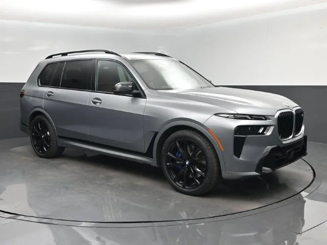 2025 BMW X7 M60i