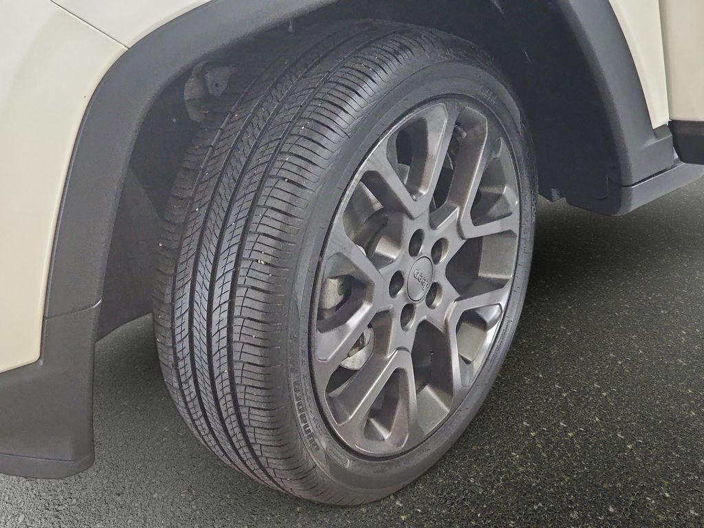 Used 2020 White Jeep High Altitude image 34